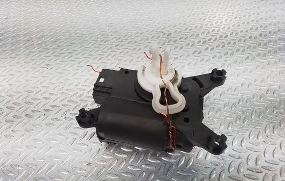 Opel Movano B Air flap motor/actuator A21101800