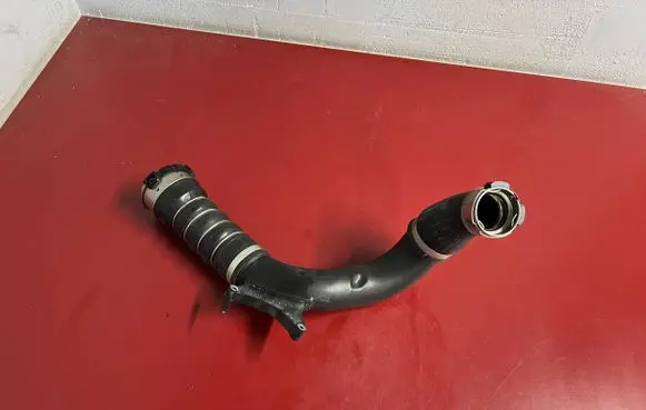 BMW X1 F48 F49 Intercooler hose/pipe 8650759 13718650759