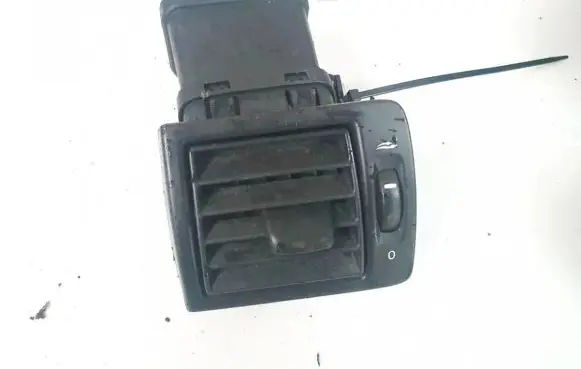 Volvo V50 Dash center air vent grill y01102 30715093