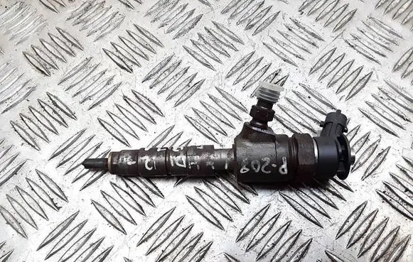 Peugeot 208 Fuel injector 0445110339