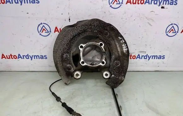 BMW 4 F36 Gran coupe Front wheel hub spindle knuckle 6799098 31216799098