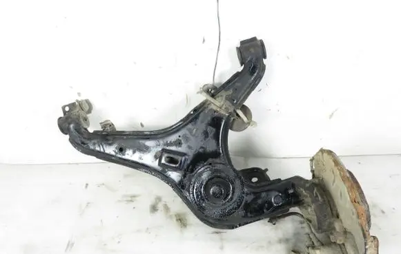 Rear wheel hub spindle/knuckle