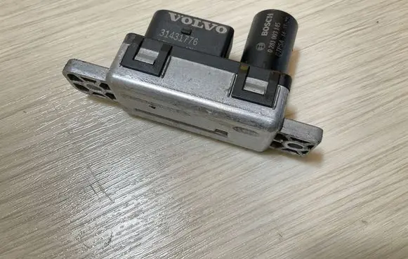 Volvo XC90 Glow plug pre-heat relay 31431776