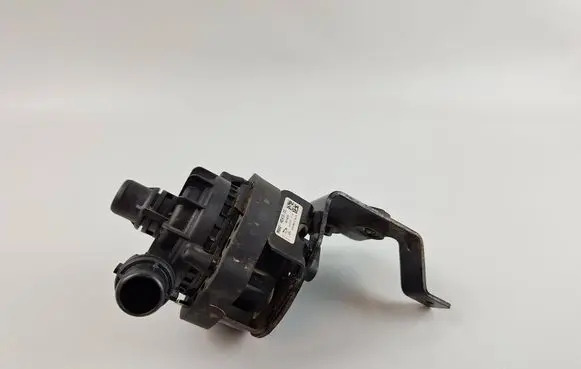 Jaguar F-Pace Electric auxiliary coolant/water pump M8A218D473CC
