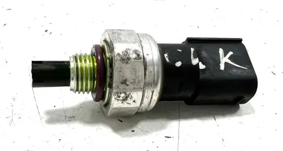Mercedes-Benz CLK A209 C209 Air conditioning (A/C) pressure sensor A2038300472
