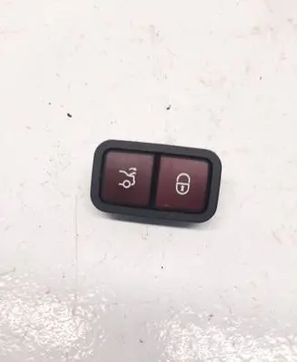 Mercedes-Benz E W212 Tailgate/boot open switch button 2208211479