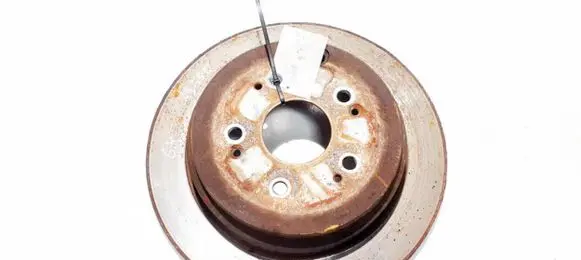 Honda CR-V Rear brake disc neventiliuojamas
