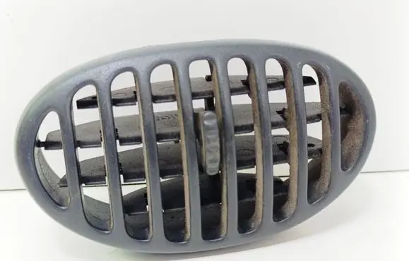 Renault Megane I Dashboard side air vent grill/cover trim