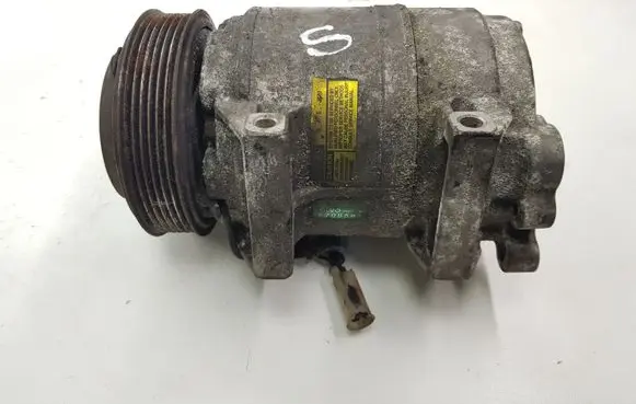Volvo XC90 Air conditioning (A/C) compressor (pump) 30780327 684B257805
