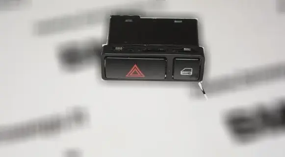 BMW X5 E53 Hazard light switch 8368920