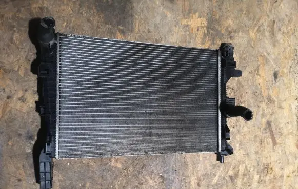 Ford Focus Coolant radiator BV618005BD