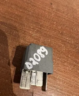 Mercedes-Benz B W245 Other relay A0025422619 D2089