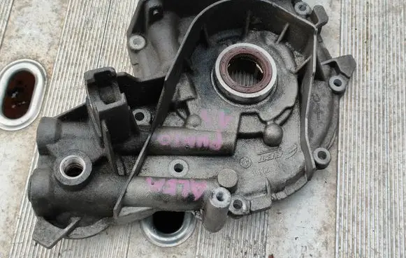 Alfa Romeo Mito Oil pump 55222361