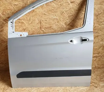 Ford Transit Courier Front door