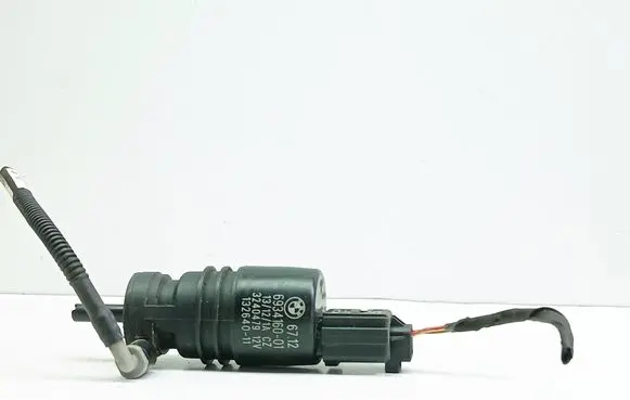 BMW 5 F10 F11 Windscreen/windshield washer pump 693416001 3240479 13264011