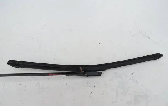Volvo V70 Front wiper blade arm 31276003