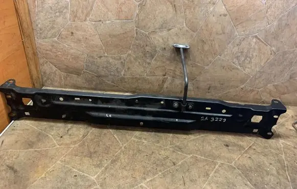Mercedes-Benz C W204 Top upper radiator support slam panel A2046200072