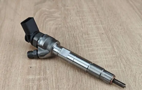 BMW X6 G06 Fuel injector 9886370