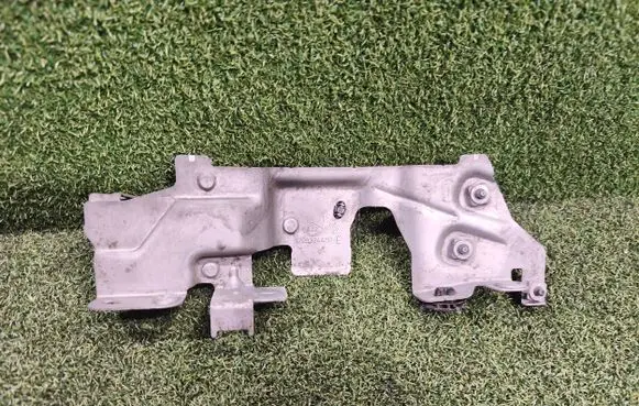 Renault Trafic III (X82) Other engine bay part 320932448R