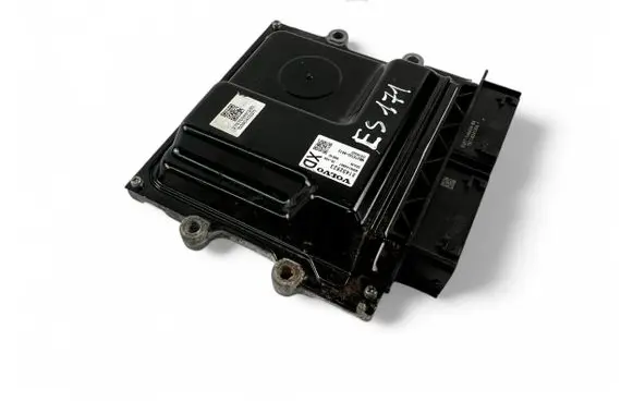 Volvo V40 Engine control unit/module ECU 31452623