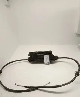 BMW X5M F85 Hand brake/parking brake motor 6882007