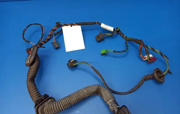 Mercedes-Benz E W212 Rear door wiring loom 2125407605 A2045461080