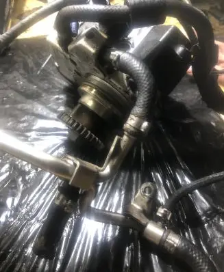 Jeep Grand Cherokee (WK) Fuel injection high pressure pump A6420700201