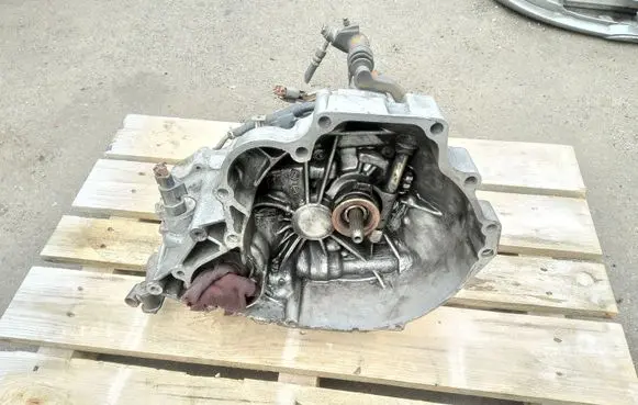 Nissan Primera Manual 5 speed gearbox 2J6