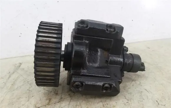 Alfa Romeo 147 Fuel injection high pressure pump
