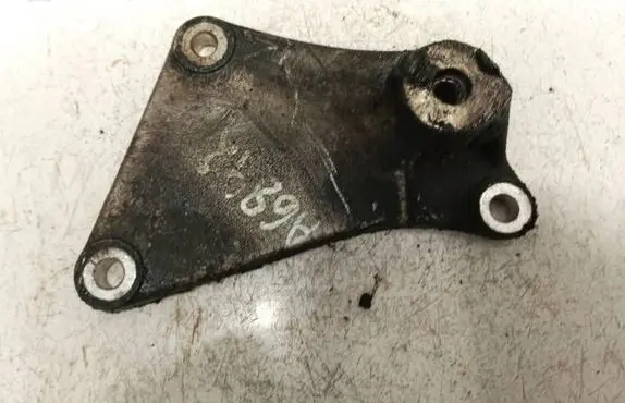 Mercedes-Benz A W168 Engine mounting bracket a6682230104