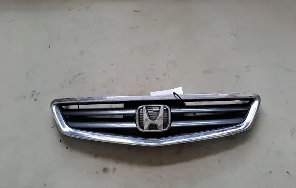 Honda Accord Front bumper upper radiator grill