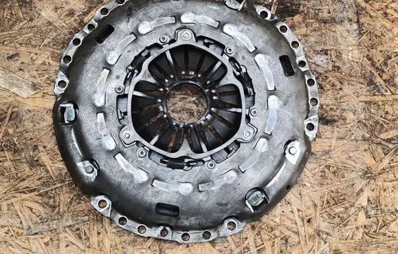 Opel Astra J Pressure plate F2600