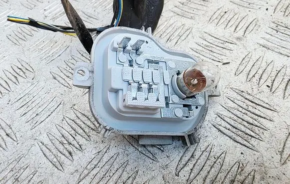 Alfa Romeo Giulietta Tail light bulb cover holder 20420751 20420143