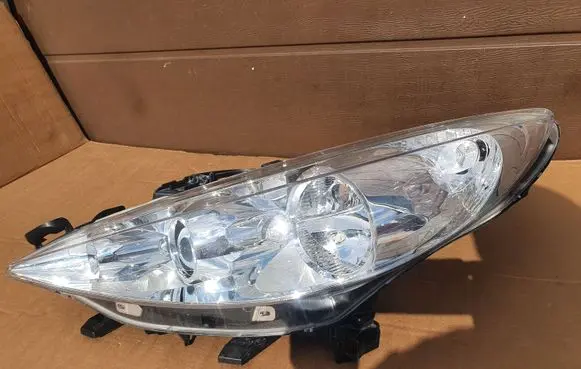 Peugeot 207 CC Headlight/headlamp 620896