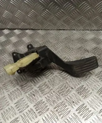 Ford Focus Accelerator throttle pedal