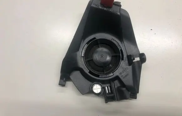 Volvo XC70 Parcel shelf speaker 8633992
