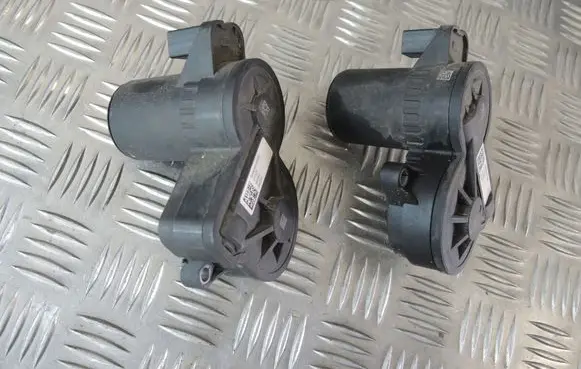 Alfa Romeo Stelvio Hand brake/parking brake motor 00505632520