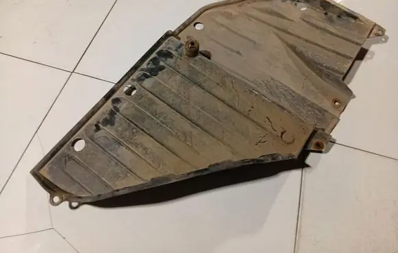 Honda FR-V Engine splash shield/under tray 
