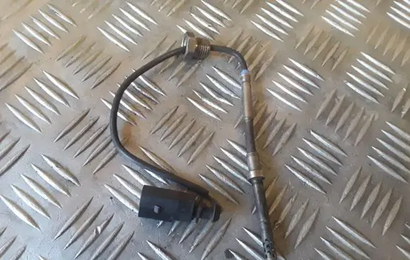 Audi A4 S4 B8 8K Exhaust gas temperature sensor 03L906088D