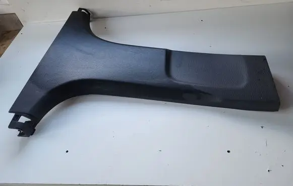 KIA Xceed Pillar (middle) 