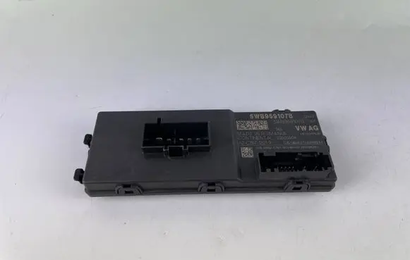 Audi Q3 F3 Tailgate/trunk control unit/module 5WB959107B