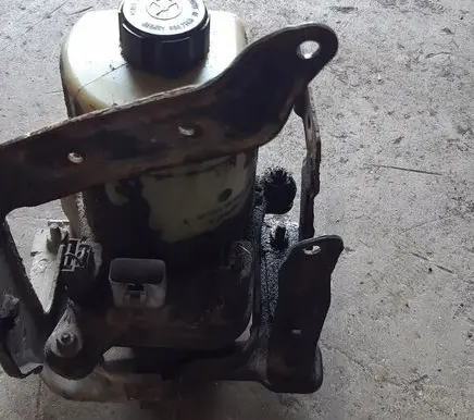 Ford Focus C-MAX Power steering pump 104-0085-011-094