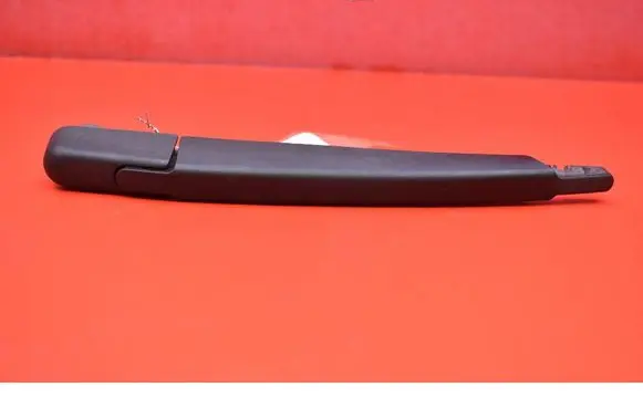 Nissan Qashqai Rear wiper blade arm