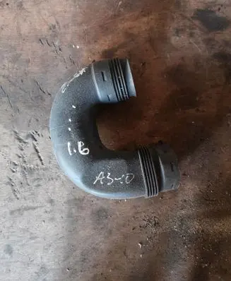 Audi A3 S3 8P Air intake duct part 1K0129618BQ