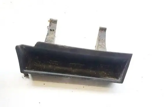 Volkswagen PASSAT B5 Tailgate/trunk/boot exterior handle 3b0827777