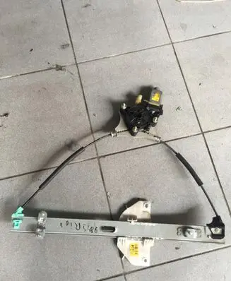 KIA Rio Front window lifting mechanism without motor