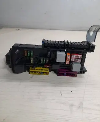 Mercedes-Benz E C207 W207 SAM control unit 2129001306 2129010904 5DK01102301
