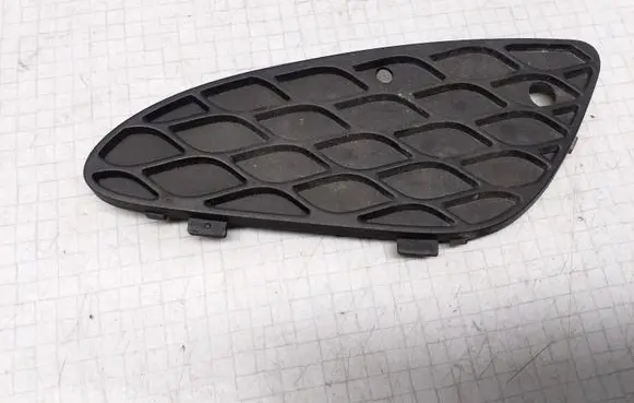 Mercedes-Benz E W211 Front bumper lower grill A2118850353