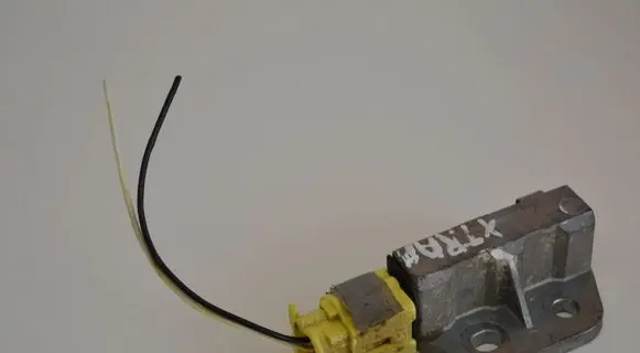 Nissan X-Trail T30 Airbag deployment crash/impact sensor FB8H3023050058