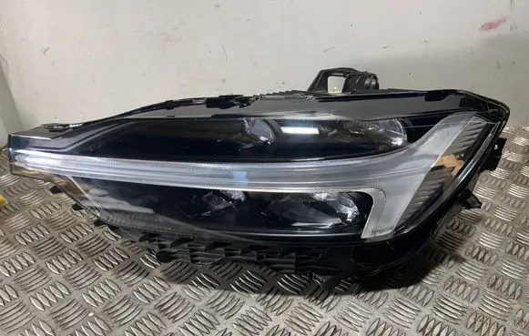 Volvo XC60 Headlight/headlamp bulb 40000044464413 32337382